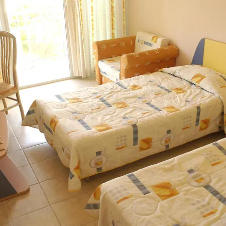 Com Hotel