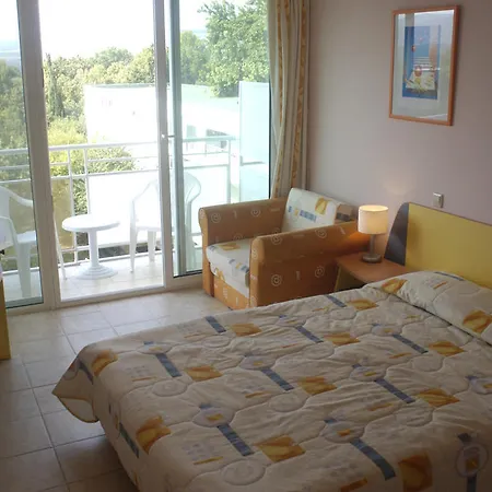 Com Hotel
