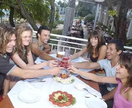 Com Hotel 3*